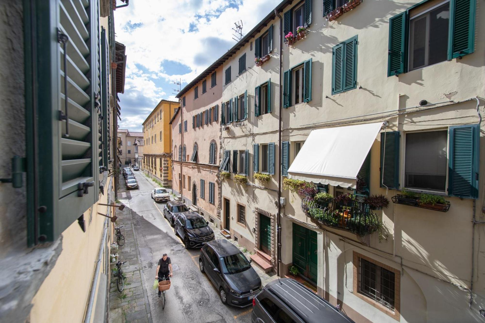 Casa Di Costanza In Center Town Apartment Lucca Exterior photo